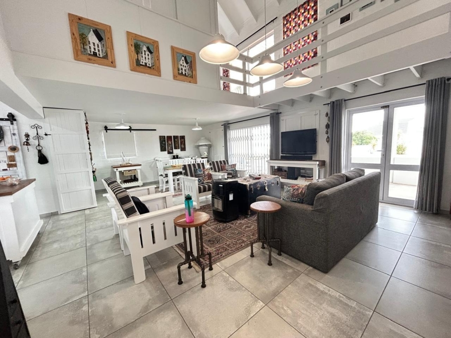 3 Bedroom Property for Sale in Britannia Bay Western Cape